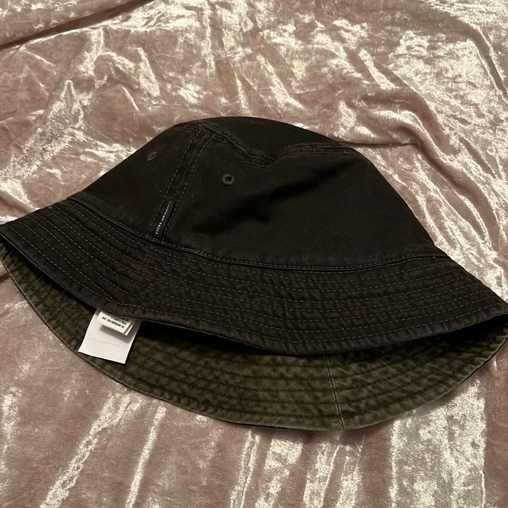 reversible bucket hat